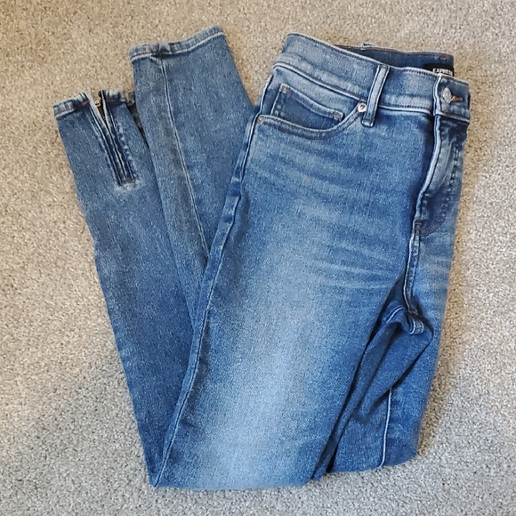 Express Denim - Express Blue Skinny Jeans with Subtle Fading 4R